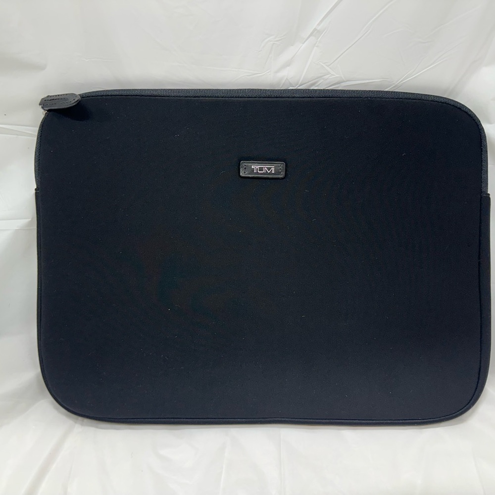 Tumi T-Pass Business Class Zip top Laptop Sleeve Black Neoprene